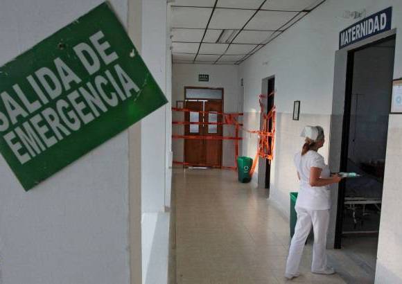 FOTOS HERN&#193;N VANEGAS - Tres salas del hospital de Segovia fueron cerradas por da&#241;os en la estructura.