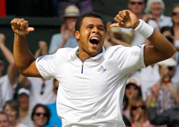 AP - Fue la primera vez que el de Basilea pierde en un torneo del Grand Slam despu&#233;s de haber tenido dos sets a favor: 3-6, 6-7 (3), 6-4, 6-4 y 6-4. Hasta ahora, el seis veces campe&#243;n de Wimbledon hab&#237;a ganado todos los partidos de un Grand Slam en los que se anot&#243; los dos primeros sets (178).