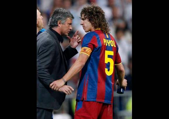 Reuters - Mourinho, como siempre, no fue ajeno a los esc&#225;ndalos antes, durante y despu&#233;s del compromiso.