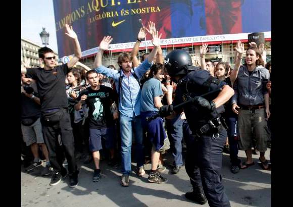 Reuters - En España, uno de cada cinco trabajadores está desempleado, una cifra que llega al 45 por ciento entre los jóvenes.