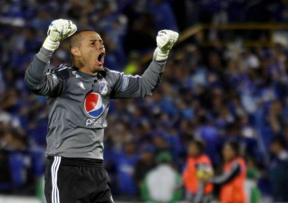 Colprensa - Millonarios alcanz&#243; la estrella 14 al superar en la gran final de la Liga Postob&#243;n II-2012 al Independiente Medell&#237;n. Dram&#225;tica definici&#243;n desde los penaltis despu&#233;s de empatar 0-0 en la ida y 1-1 este domingo.