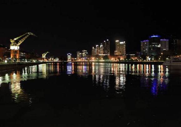 Diego Gonz&#225;lez - Puerto Madero, en el coraz&#243;n de Buenos Aires, es uno de los 48 barrios en los que se divide la capital argentina. Su nombre lo lleva como tributo a Eduardo Madero.