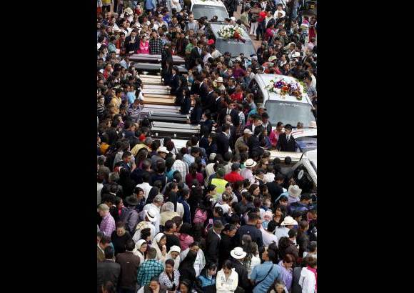 Foto Manuel Saldarriaga, enviado especial - La comunidad rindió un homenaje a los labriegos, víctimas de la violencia.