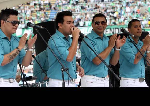 Jaime P&#233;rez - El grupo Gal&#233; acompa&#241;&#243; la fiesta verdolaga.