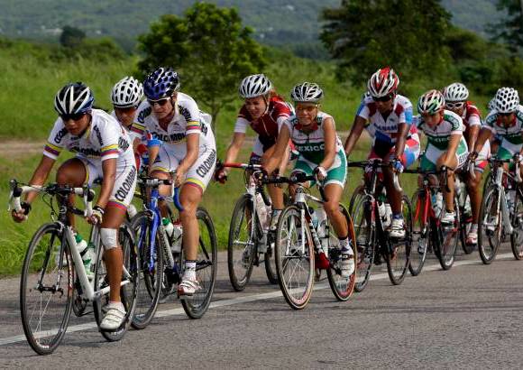 AP - La experimentada ciclista suramericana form&#243; parte del equipo colombiano que gan&#243; oro en persecuci&#243;n en grupo, el domingo pasado, y fue la vencedora en los 3.000 metros de persecuci&#243;n individual en tres Juegos Centroamericanos y del Caribe.