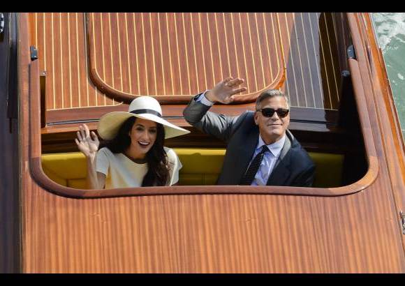 AP - Los reci&#233;n casados se dieron el s&#237; dos d&#237;as antes en una ceremonia privada a la que asistieron sus amigos de Hollywood y familiares en un hotel lujoso.