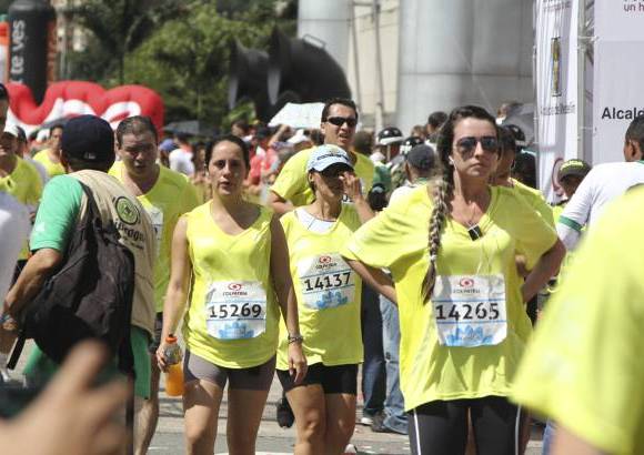 Esteban Jaramillo y Sebastián Salazar - Más de 10 mil competidores se dieron cita en esta histórica cita deportiva que se corría en las modalidades de 5, 10, 21 y 42 kilómetros.