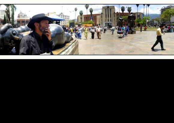 Henry Agudelo - El Parque de las Esculturas o Plaza Botero, en el centro de Medellín, hace parte del eje cultural con el Museo de Antioquia y el Palacio de la Cultura Rafael Uribe Uribe.