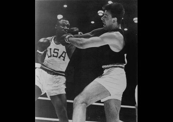 AP - Fue el &#250;nico p&#250;gil estadounidense que gan&#243; una medalla de oro en los Juegos Ol&#237;mpicos de 1964 en Tokio.