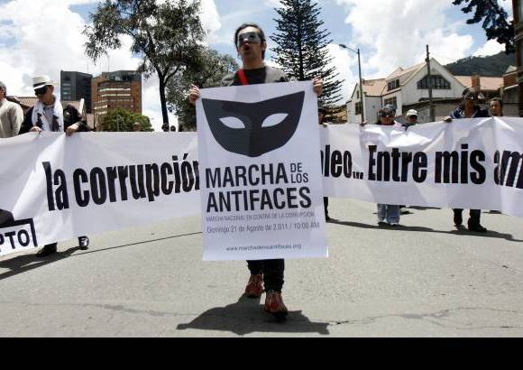 Colprensa - La marcha ten&#237;a como fin protestar contra la corrupci&#243;n, problema que consideran como un de los m&#225;s graves y que afecta a toda la sociedad.