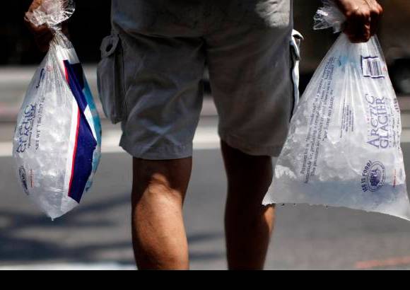 Reuters - Algunas ciudades abrieron refugios con aire acondicionado.