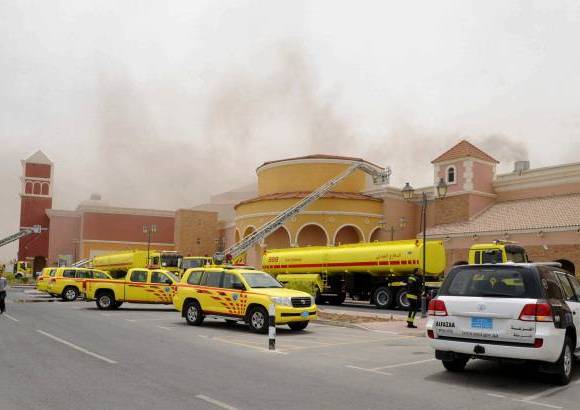 Reuters - El incendio ocurrido este lunes en el centro comercial de Doha en el que murieron 19 personas, de ellas 13 ni&#241;os, cuatro de nacionalidad espa&#241;ola, se origin&#243; en un restaurante de dicho complejo y se propag&#243; por otras zonas, como la guarder&#237;a para extranjeros donde se registr&#243; la mayor&#237;a de las v&#237;ctimas.