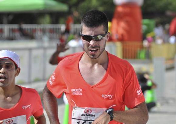 Esteban Jaramillo y Sebasti&#225;n Salazar - M&#225;s de 10 mil competidores se dieron cita en esta hist&#243;rica cita deportiva que se corr&#237;a en las modalidades de 5, 10, 21 y 42 kil&#243;metros.