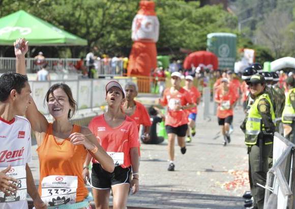 Esteban Jaramillo y Sebasti&#225;n Salazar - M&#225;s de 10 mil competidores se dieron cita en esta hist&#243;rica cita deportiva que se corr&#237;a en las modalidades de 5, 10, 21 y 42 kil&#243;metros.