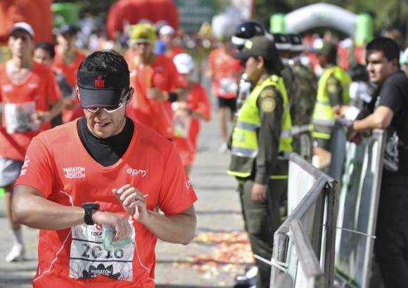 Esteban Jaramillo y Sebasti&#225;n Salazar - M&#225;s de 10 mil competidores se dieron cita en esta hist&#243;rica cita deportiva que se corr&#237;a en las modalidades de 5, 10, 21 y 42 kil&#243;metros.