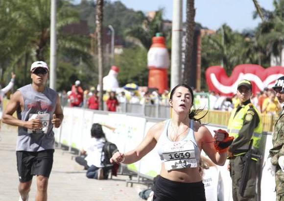 Esteban Jaramillo y Sebasti&#225;n Salazar - M&#225;s de 10 mil competidores se dieron cita en esta hist&#243;rica cita deportiva que se corr&#237;a en las modalidades de 5, 10, 21 y 42 kil&#243;metros.