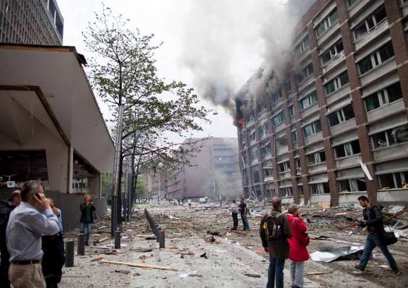 AP - Ning&#250;n miembro del gobierno result&#243; herido en la explosi&#243;n.