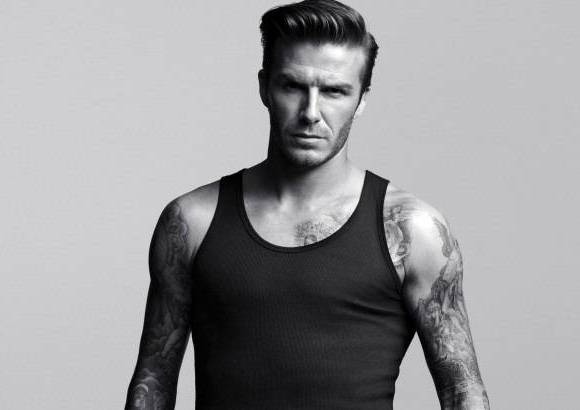 AP - El astro Beckham afirm&#243; que no necesit&#243; ayuda para ponerse en forma y sentirse c&#243;modo posando semidesnudo ante las c&#225;maras.