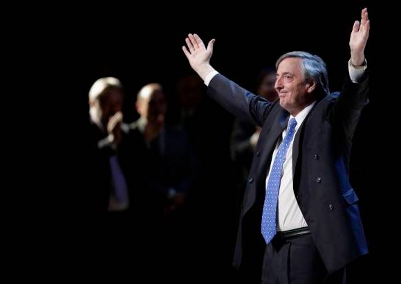 AP - N&#233;stor Kirchner quedar&#225; en la historia como el primer secretario general de Unasur.
