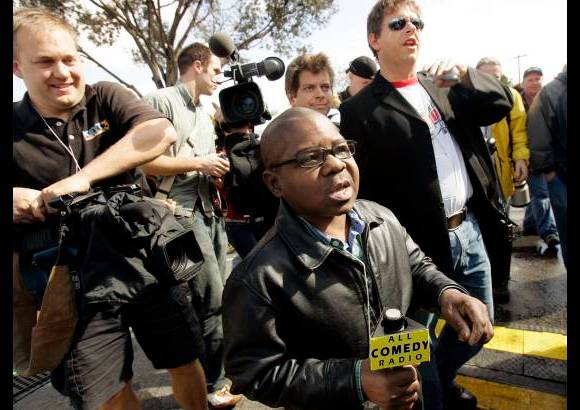 Reuter - El peque&#241;o actor de 10 a&#241;os, cuyo crecimiento hab&#237;a atrofiado una enfermedad renal, era quien arrancaba la mayor&#237;a de las carcajadas de los seguidores de la serie, conocida en espa&#241;ol como Arnold o Blanco y negro y que debut&#243; en NBC en 1978.