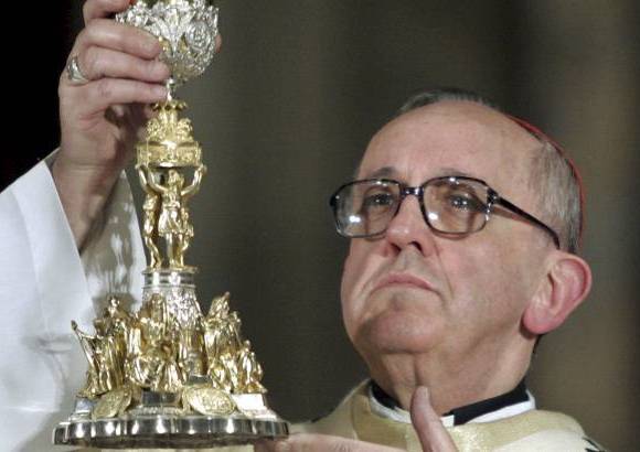 REUTERS - De 76 a&#241;os, el excardenal es un hombre austero, de marcada espiritualidad y apegado a las tradiciones seculares del catolicismo.