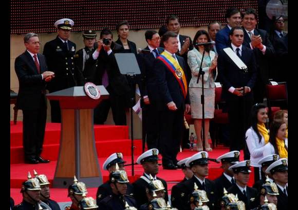 AP - El presidente Juan Manuel Santos dijo que buscar&#225; la unidad nacional y la equidad social.