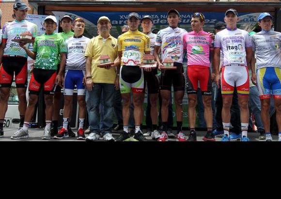 Foto Jaime Pérez - El podio de los ganadores con Mauricio Ortega como el número uno.
