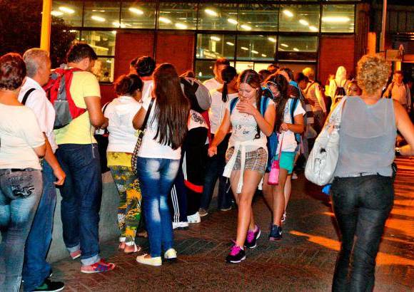 FOTO JUAN ANTONIO S&#193;NCHEZ - Para las autoridades, el impacto real de esta medida lo sentir&#225;n los usuarios que utilizan el metro en el sur, ya que la &#250;nica opci&#243;n que tendr&#225;n es coger bus o taxis.