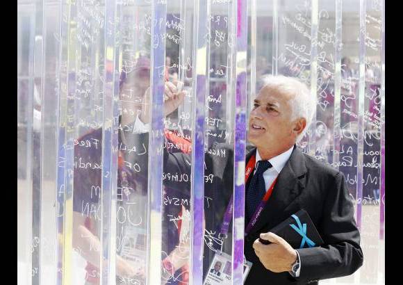 Reuters - Un mensaje para la historia.