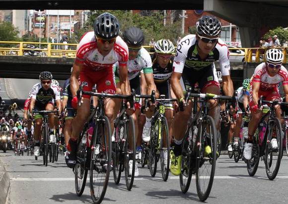 Foto: Julio C&#233;sar Herrera - El espa&#241;ol se apoy&#243; en el trabajo de su equipo para imponerse en el primer sprint en el que alcanz&#243; una bonificaci&#243;n que al final le sirvi&#243; para sacar la ventaja suficiente para alcanzar el t&#237;tulo de la competencia.