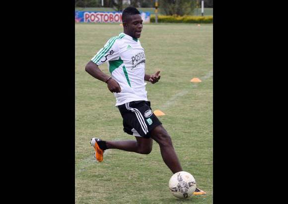 R&#243;binson S&#225;enz - Hurtado es volante con grandes ocasiones y en los entrenamientos del cuadro verde ha dejado ver sus virtudes para ganarse un puesto en el once titular.