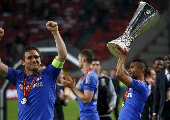 AP - Chelsea no cont&#243; con dos referentes, el volante Eden Hazard y el zaguero John Terry, ambos lesionados.