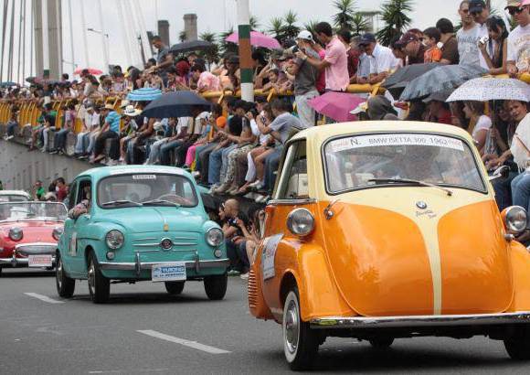 Hernán Vanegas - Los minicarros son los protagonistas de la edición 18 del Desfile de Autos Clásicos y Antiguos.
