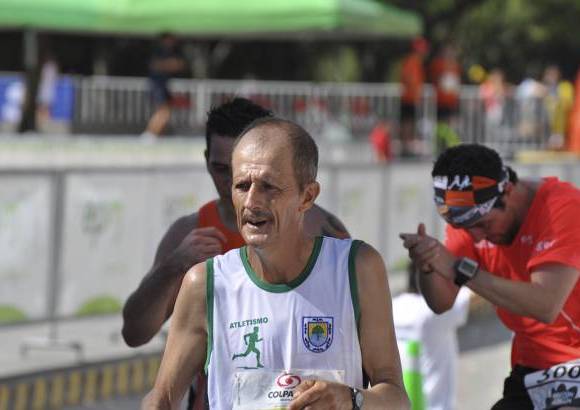 Esteban Jaramillo y Sebasti&#225;n Salazar - M&#225;s de 10 mil competidores se dieron cita en esta hist&#243;rica cita deportiva que se corr&#237;a en las modalidades de 5, 10, 21 y 42 kil&#243;metros.