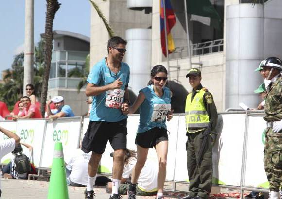 Esteban Jaramillo y Sebastián Salazar - Más de 10 mil competidores se dieron cita en esta histórica cita deportiva que se corría en las modalidades de 5, 10, 21 y 42 kilómetros.