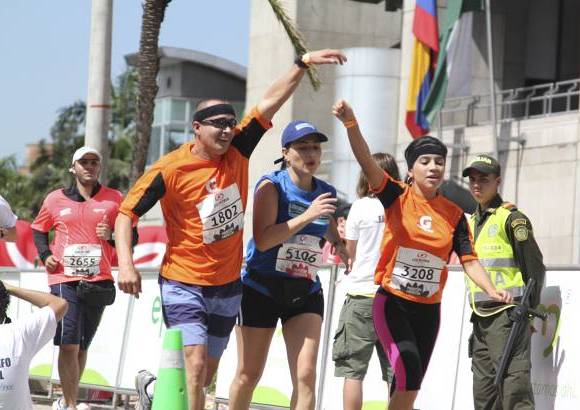 Esteban Jaramillo y Sebastián Salazar - Más de 10 mil competidores se dieron cita en esta histórica cita deportiva que se corría en las modalidades de 5, 10, 21 y 42 kilómetros.