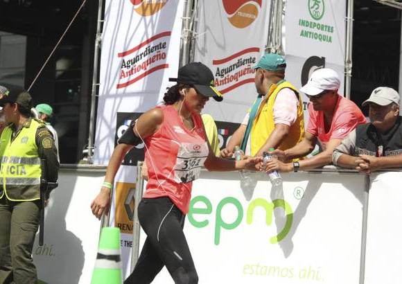 Esteban Jaramillo y Sebastián Salazar - Más de 10 mil competidores se dieron cita en esta histórica cita deportiva que se corría en las modalidades de 5, 10, 21 y 42 kilómetros.