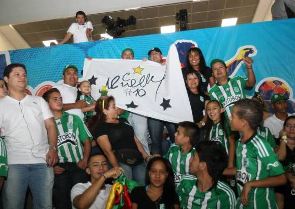 Hern&#225;n Vanegas - Las familias Duque, Barrientos y Armani se reunieron ayer para irradiar energ&#237;a positiva desde la tribuna occidental alta del estadio Atanasio Girardot.