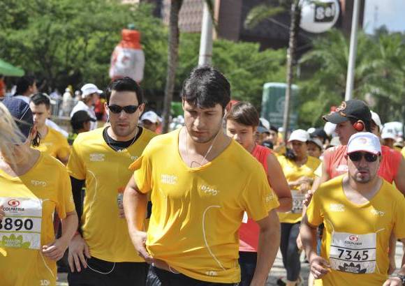 Esteban Jaramillo y Sebastián Salazar - Más de 10 mil competidores se dieron cita en esta histórica cita deportiva que se corría en las modalidades de 5, 10, 21 y 42 kilómetros