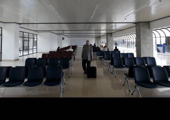 Foto Jaime P&#233;rez - Amplias y confortables salas de espera.