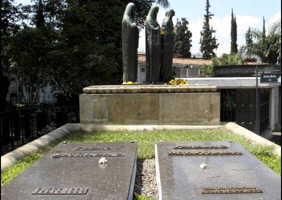 Foto Jaime P&#233;rez - Mausoleo de don Bernardo Vieco Ortiz.