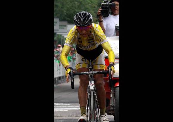 R&#243;binson S&#225;enz - Jairo Salas (Gw-Shimano) con un tiempo de 4:05:57 segundos gan&#243; la etapa de este jueves.