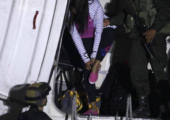FOTO COLPRENSA - A &#218;suga se le acusa de falsedad ideol&#243;gica en documento p&#250;blico, uso de documentos p&#250;blicos falsos, fuga de presos y fraude que se suman a los cargos que ya enfrentaba por concierto para delinquir y lavado de activos.