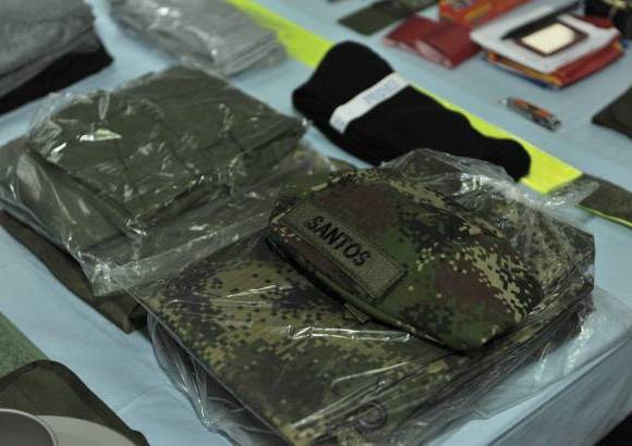 Presidencia de la Rep&#250;blica - Durante el resto del d&#237;a recibieron instrucci&#243;n sobre c&#243;mo atalajar el uniforme, es decir, vestirlo correctamente.