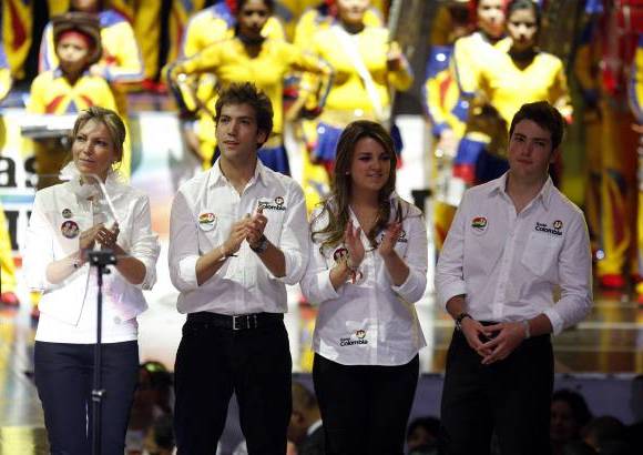 Colprensa - Martín, María Antonia y Esteban serán los nuevos habitantes de la Casa de Nariño a partir del próximo 7 de agosto.