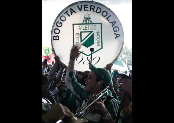 Colprensa - La alegr&#237;a de los seguidores se hizo sentir, desde muy temprano esperaron pacientes por el equipo que disputar&#225; este mi&#233;rcoles la gran final de la Liga Postob&#243;n frente a Santa Fe.