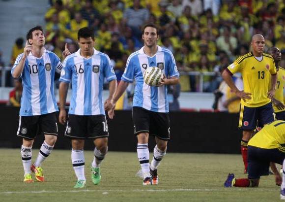Juan Antonio Sánchez - Lionel Messi celebra el triunfo de su Selección.