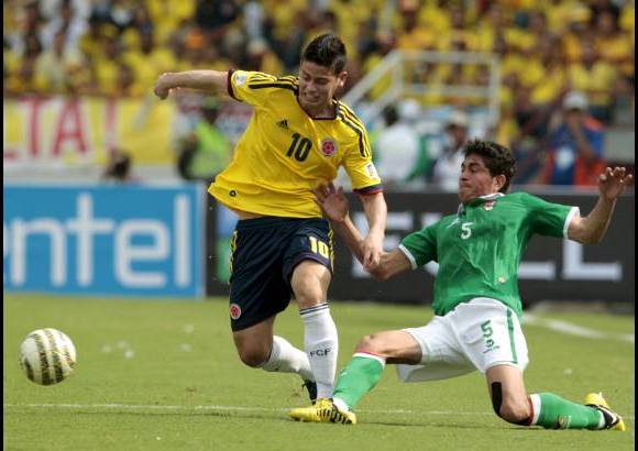 Reuters - Aunque contribuyó en el juego, James Rodríguez lució bajo de nivel.