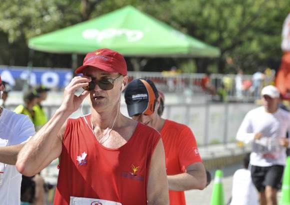 Esteban Jaramillo y Sebasti&#225;n Salazar - M&#225;s de 10 mil competidores se dieron cita en esta hist&#243;rica cita deportiva que se corr&#237;a en las modalidades de 5, 10, 21 y 42 kil&#243;metros.