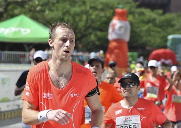 Esteban Jaramillo y Sebasti&#225;n Salazar - M&#225;s de 10 mil competidores se dieron cita en esta hist&#243;rica cita deportiva que se corr&#237;a en las modalidades de 5, 10, 21 y 42 kil&#243;metros.